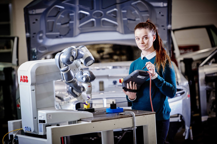 Coventry’s AME institute receives highest UK education honour for its pioneering work in creating industry-ready graduates. Discover more at theengineer.co.uk/coventrys-ame-…
