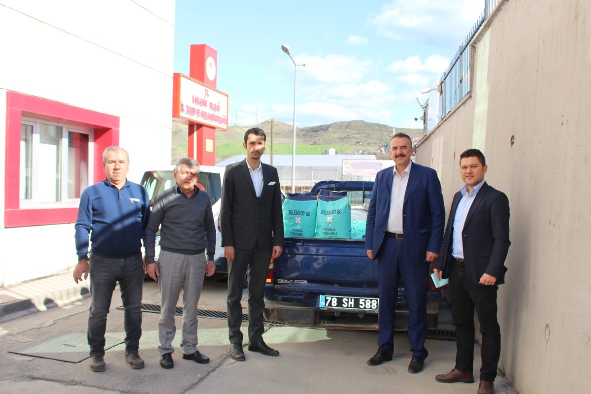 KarabukTarim's tweet photo. “Yem Bitkilerinin Geliştirilmesi Projesi” Kapsamında Çiftçilerimize Yem Bitkileri Tohumu Dağıtımı Gerçekleştirildi.
https://t.co/XBJzyqugSq
@TCTarim @bekirpakdemirli @KarabukValiligi @fuatgurel76 @mustafaaksutr @fatihmetintr @ayvalik_etin #yonca #korunga #mısır #slaj https://t.co/W3bXehUdNF