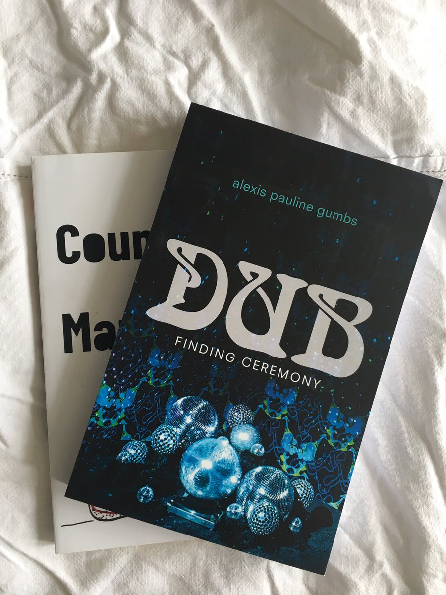 ClaMyriam's tweet photo. Thank you @WordBookshop for the home delivery 🚲📚💞 https://t.co/0RDW0NL2DV