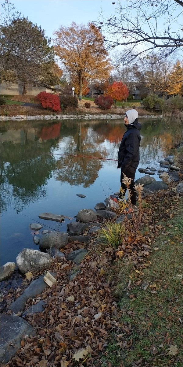victorvaleraCSU's tweet photo. One thing I like to do is go fishing and I am lucky to have a lake close to home. So, whenever I can, I go with one of my roommates to fish 🎣 #art203hunt @stritchu #ILoveFishing #ExtracurricularExtravaganza https://t.co/zlvOUg1Zcu