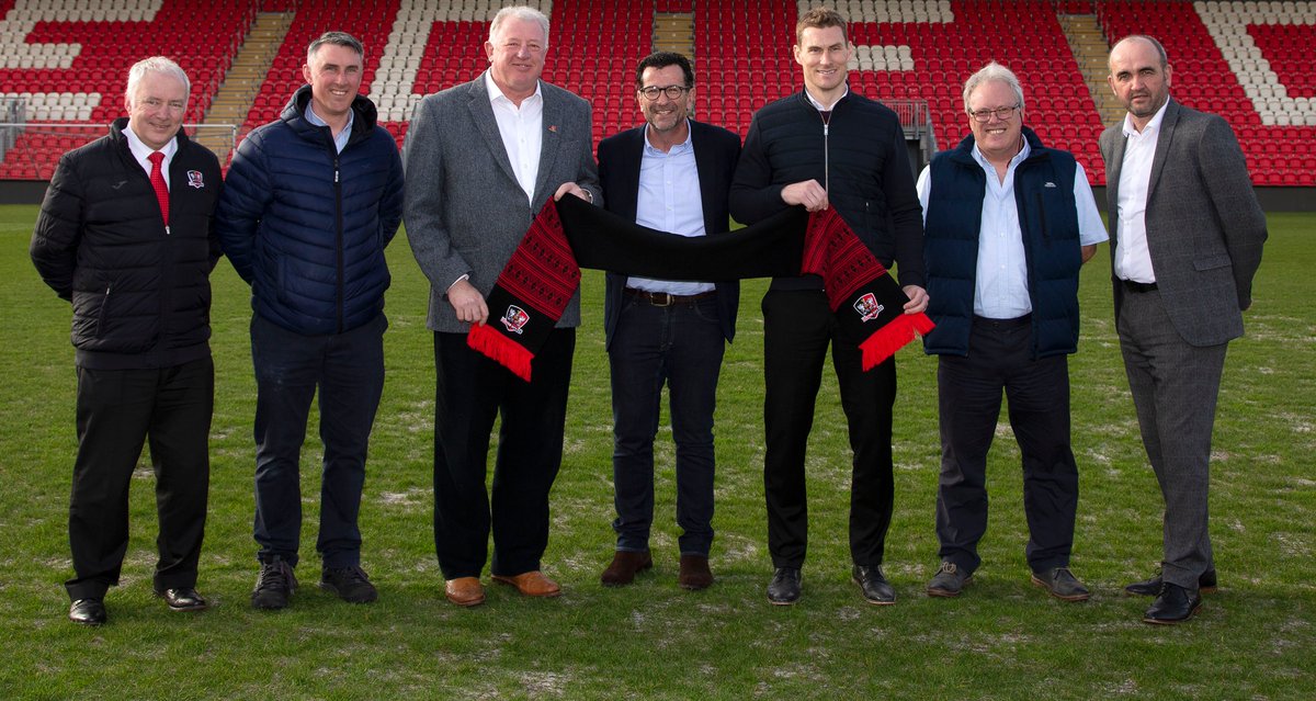 A little bit of cheer in uncertain times... we are delighted to announce that Carpetright is the new main club sponsor for <a href="/OfficialECFC/">Exeter City FC</a> from next season! We’ve also agreed sponsorship towards the running of Exeter City Women. Find out more here: buff.ly/3d8JZTc ⚽⚽⚽