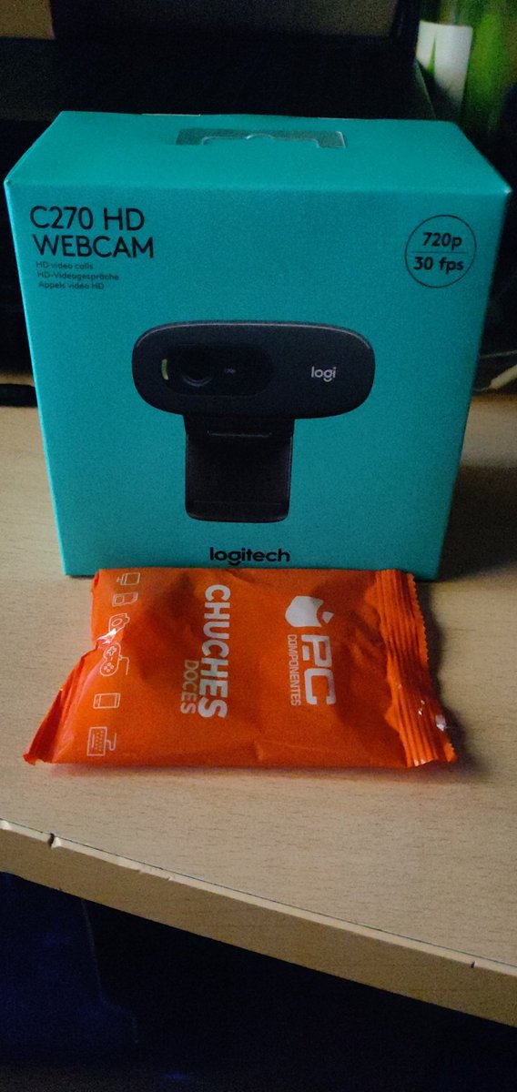 juanma516's tweet photo. Gracias @pccomponentes por vuestro servicio en estos momentos, haciendo fácil que podamos teletrabajar y continuando con los detalles. Sois muy grandes. https://t.co/rmvWL8FrHN