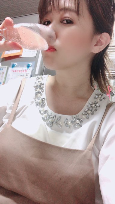 シャンパンのんだら眠くなってきた https://t.co/vKhtcPr1CH