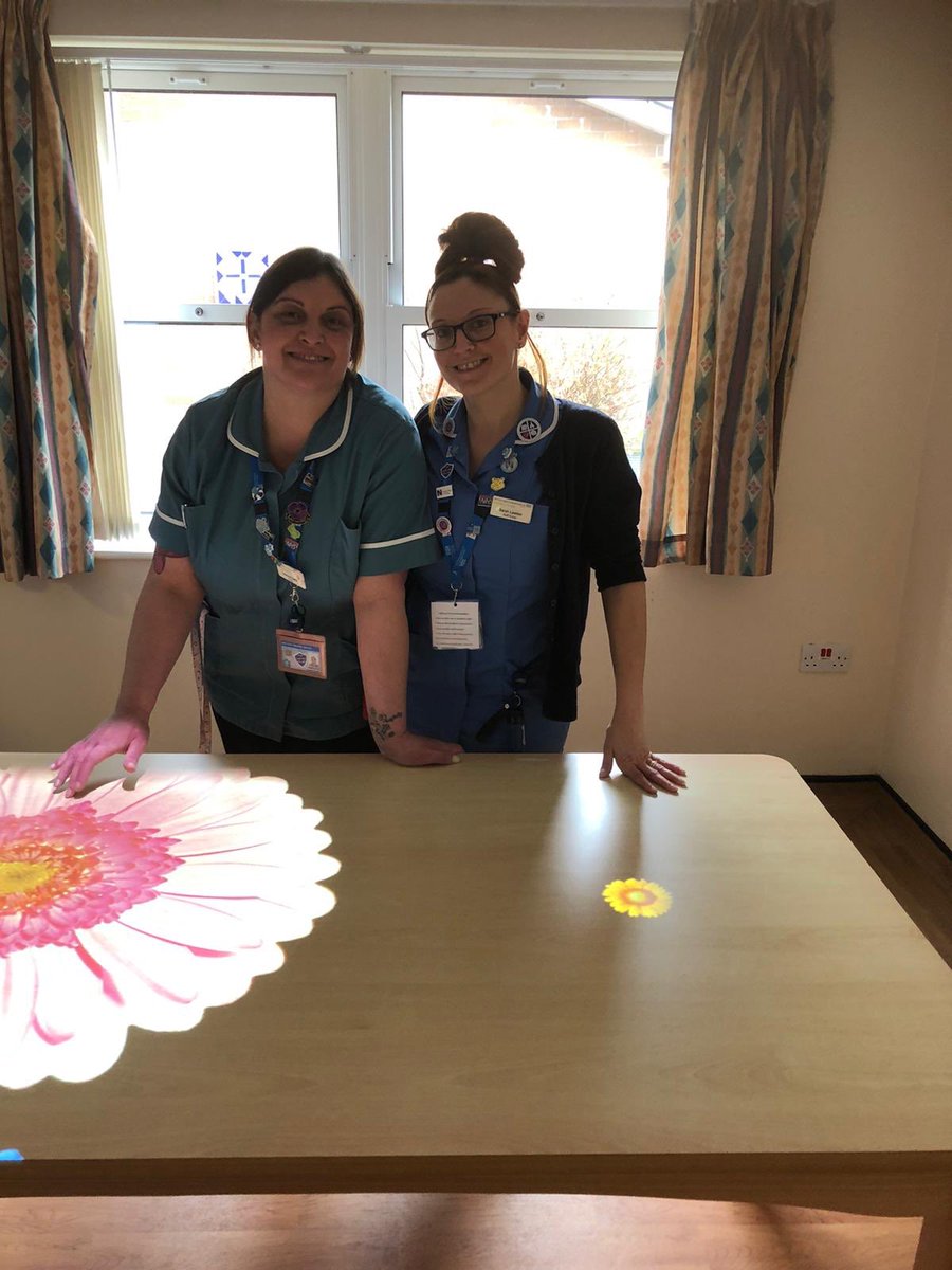 1sian2's tweet image. Our New Magic Table....fantastic addition to support we can provide to our patients on Ward 6 -thanks to @sarahla42293665 for all your hard work in getting this for the Trust ⭐️⭐️ #magictable #tovertafeluk
