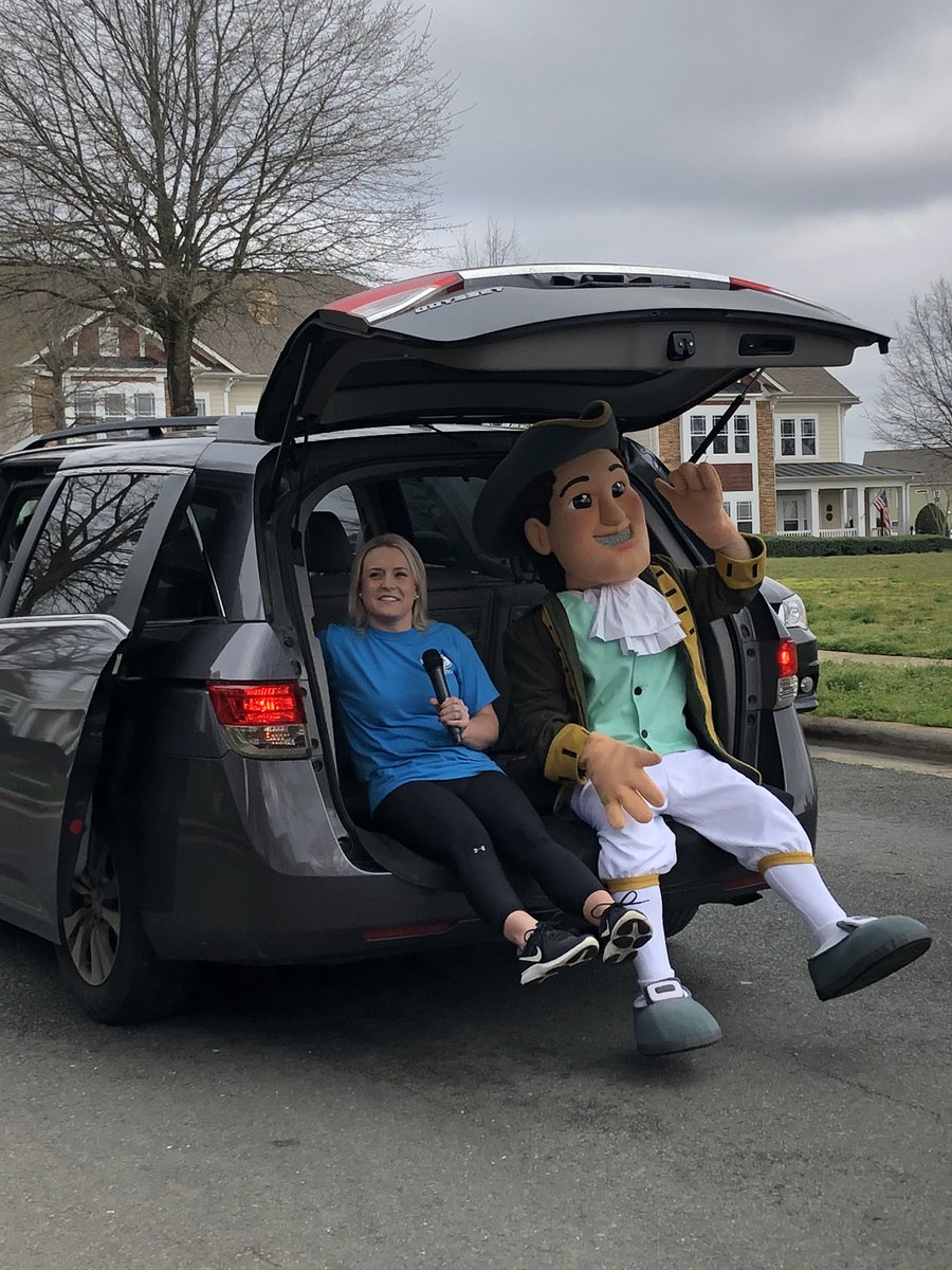 MrsJennieTaylor's tweet photo. Paul the Patriot and Mrs. Earp spreading good cheer in our neighborhoods! We miss our Poplin Patriots! @UCPS_MonroeNC @AGHoulihan @PoplinES_NC @jttopp @KateEarp https://t.co/Ors8sABOxS