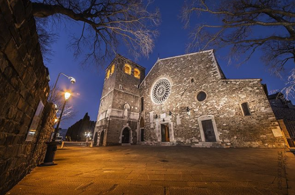DiscoverTrieste's tweet photo. Buona serata Trieste dal colle di San Giusto e dall'omonima cattedrale.

IG ph. cristiandeklic

#DiscoverTrieste #TriesteSocial #FVGlive https://t.co/w8m4FyHY7F