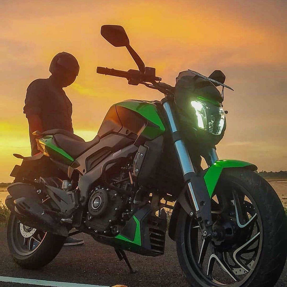 bajajturkiye's tweet photo. 400 UG şimdi Ters Teleskopik Ön Süspansiyonu ile daha konforlu!
--> https://t.co/zTUe1y6JDR
#bajaj #bajajmotorturkiye #400ug https://t.co/PLdBZb5MP1