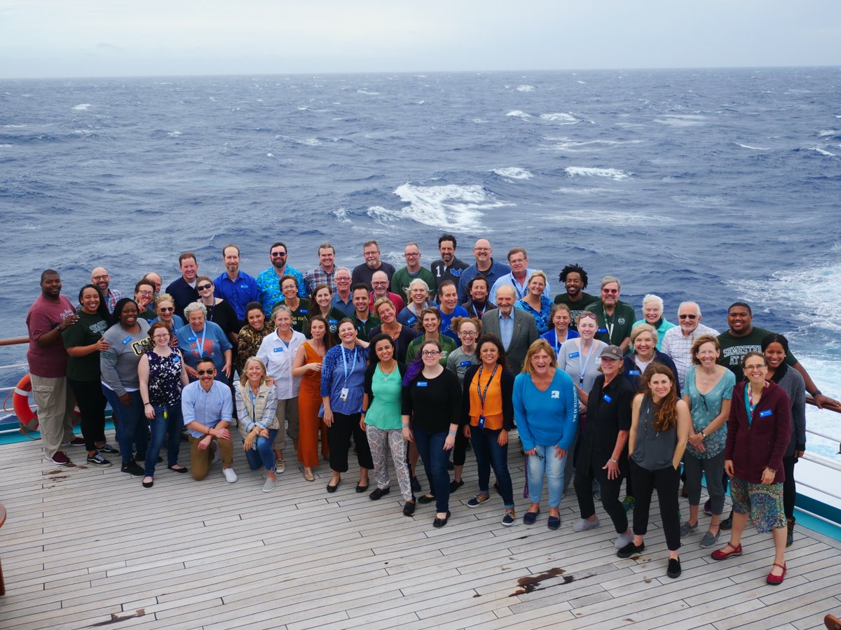 SemesterAtSea's tweet photo. Sending all of our love and gratitude to #SASsp20 Staff and Faculty. Thank you 💙
#semesteratsea https://t.co/7ucMo5tYYF
