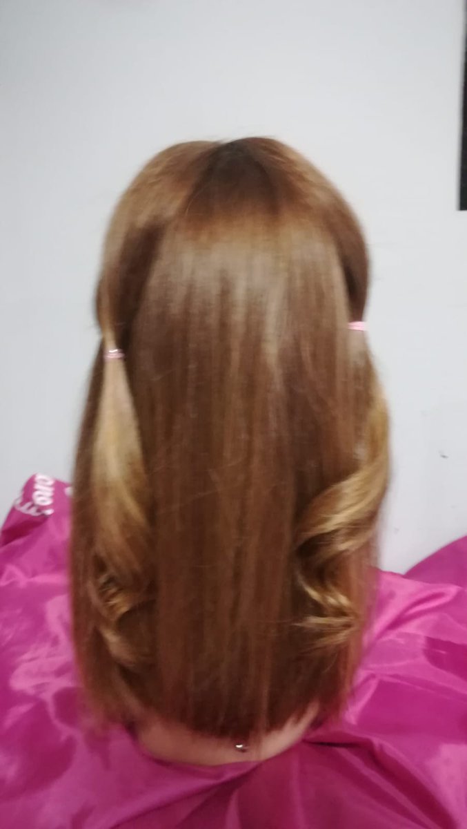 Mechones Solidarios tweet media