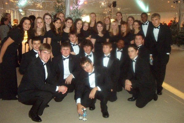 MrsPuckette's tweet photo. @HHSChoirTweets @RoarPride @K_CoyASL Class of 2005 and 2006 at the VP’s holiday party. https://t.co/Pcsd5H8nTs