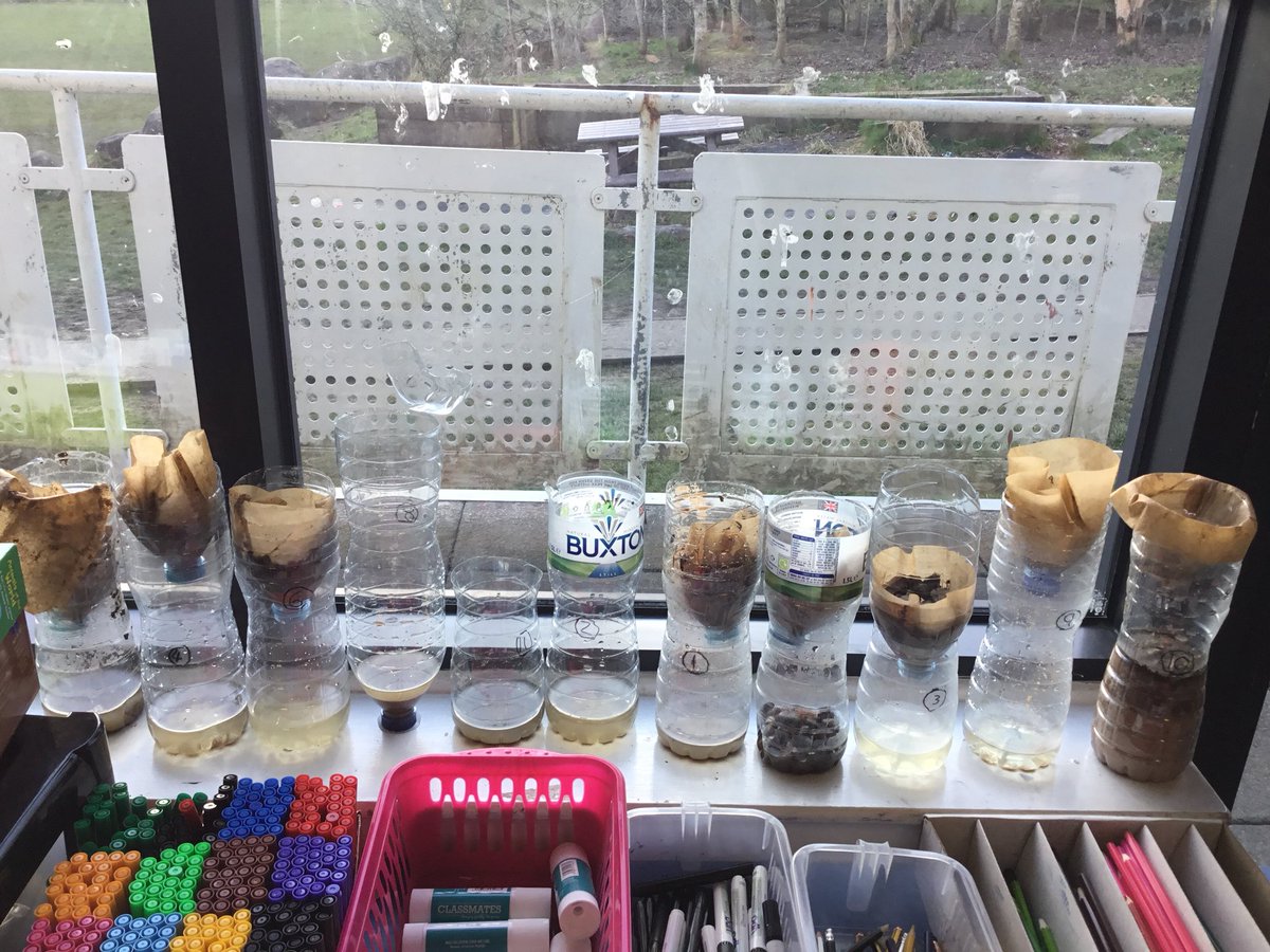 P5h and P5m spent the afternoon designing and creating water filters. We used stones, sand and a coffee filter to filter muddy water. Mr Kerr and Miss Hesp were so impressed with our scientific creations! #cleanwater #miniEinsteins