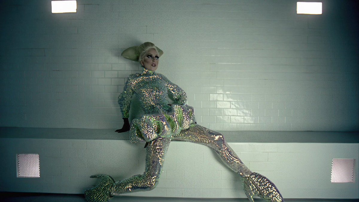 fkajack's tweet photo. lady gaga - bad romance (2009)
dir. francis lawrence https://t.co/46V54tRaZI