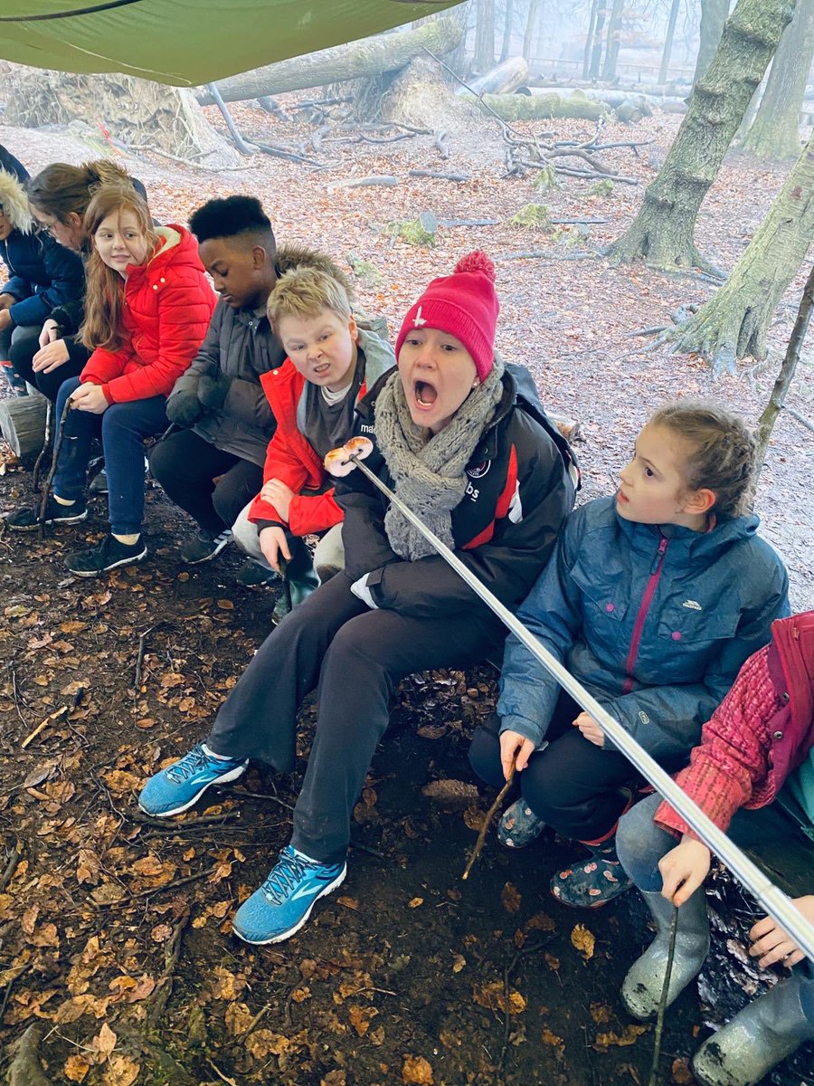 worsley_bridge's tweet photo. Roasting marshmallows on our own fires! Teachers obviously had to taste check first... https://t.co/hwSDp3WaTB