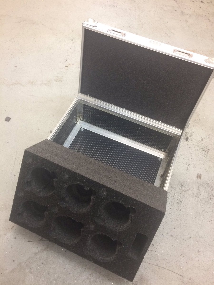 CaseDesignLtd's tweet image. Whilst times are quiet, why not sort through your old cases and see if they can be refitted for any new or uncased kit? #upcyle #recycle #madeintheuk🇬🇧 #flightcase