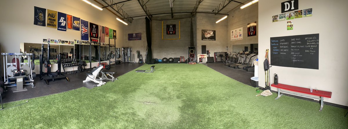 AZKicking's tweet photo. Our favorite type of medicine.
.
.
.
#azkicking #aztraining #alexzendejaskicking #alexzendejastraining #kicker #kicking #punter #punting #snapper #snapping #sport #sports #training #strength #fitness #workout #gym #strong #recovery https://t.co/5Et28PMLyV