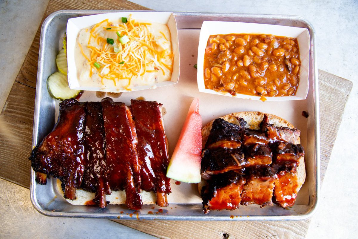 scottskitchenkc's tweet photo. We know you’re hungry! Thank you to all our fans who have continued to support us! Call today or order online! 
816-270-0505 
https://t.co/z7tSSbOwNI https://t.co/nIiK0LaBsL