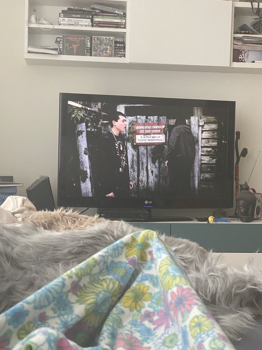 Maddemoms's tweet photo. @caitrionambalfe Staying home and not feeling too good. Isolation at the moment for the next 14 days 😝 doctor says it’s most likely corona, they don’t test a lot of people anymore. Working on a train going from the airport, probably got it there https://t.co/ZhLWr54FaR