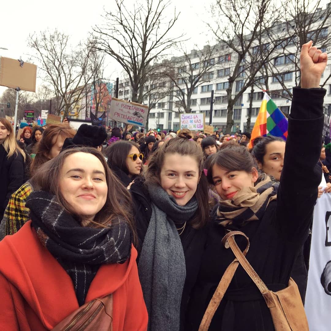 _RuleofThree's tweet photo. Just a week ago we were reunited in Berlin making exciting plans for the future. For now it's time to support each other from a distance 💜 #internationaltheatre #COVID19 https://t.co/Xdghz8jBn1