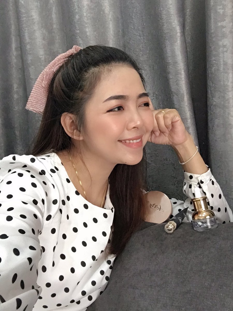 VIP19578152's tweet photo. ทุกวันนี้ ที่ทำได้ คือส่งยิ้มให้กันและกัน รักนะค่ะ
#berrypearl #berryme
#แม่ค้าออนไลน์ #คําคมชีวิต #แคปชั่นโดนๆ https://t.co/Npk54cEgJe