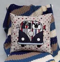 MolleCollection's tweet image. Thank you Lizzie so kind of you ❤️

I make custom cushions from recycled fabrics, inspired by my love of animals and camper vans. I also take custom orders. 
numonday.com/shop/molle-col…

#firsttmaster #QueenOf