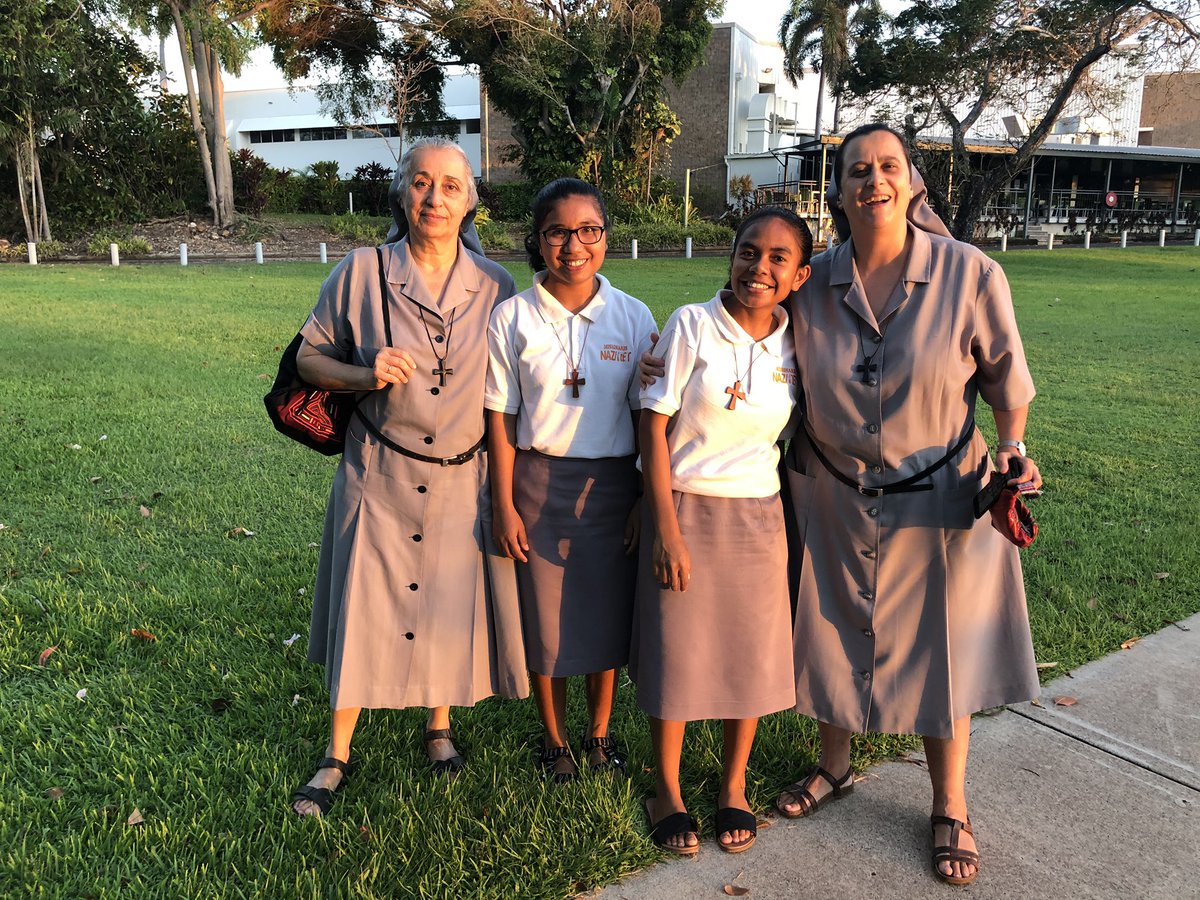 Misioneras Nazaret tweet media