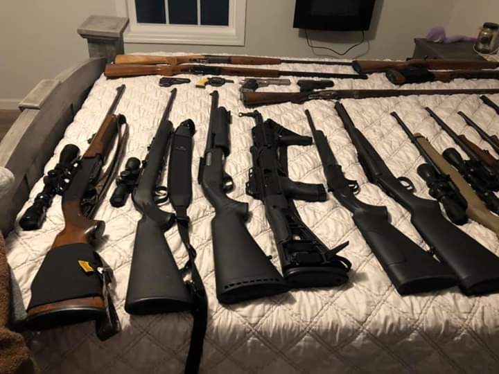 _Gun_Lover's tweet photo. Rt if you love #guns https://t.co/rBmnL4piFo