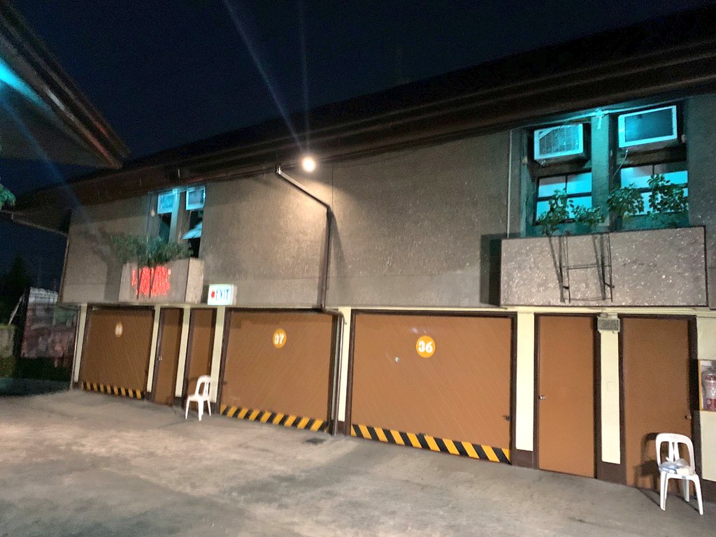 Dahlia Hotel Pasig has now been converted into a QUARANTINE FACILITY.

Ayon sa mga eksperto, mataas ang tsansa na dadami pa ang kaso ng #COVID19. Kailangan handa tayo. Strict supervised quarantine of PUMs & PUIs w mild-moderate symptoms is 1 way we can minimize community risk.