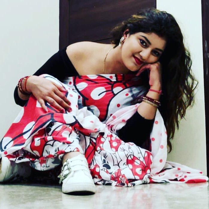 Quancious's tweet photo. #quarantine mood? It’s also the right time for self care. Pamper yourself in our Ecofriendly, Disney polka dots #minniemouse #saree @shivanisarrafgupta 
#disney #minniemouse #minnie #disneylife #disneylove #disneylover #disneychannel #disneyindia #sari #saree #polkadots https://t.co/q6yjml2z8G