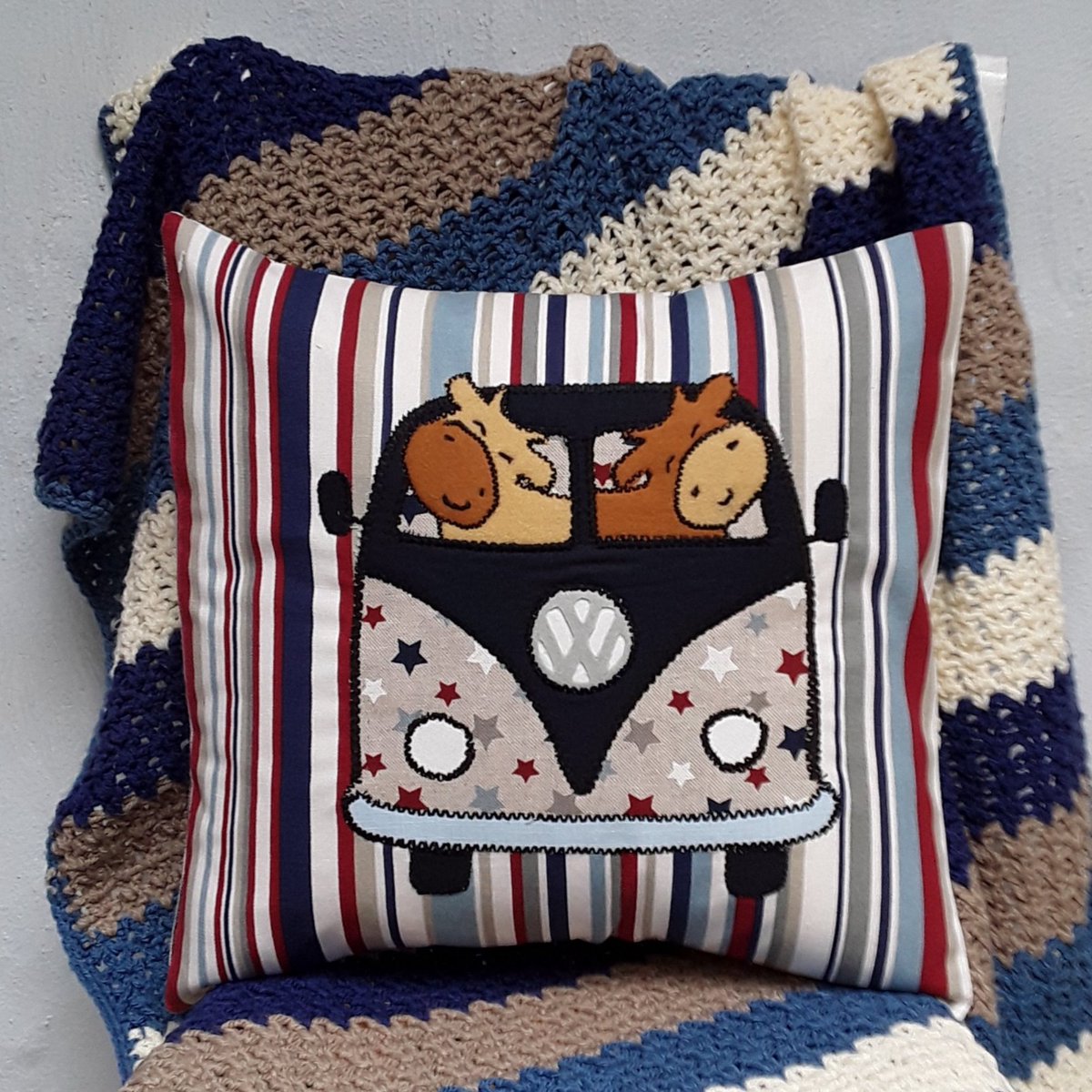 MolleCollection's tweet image. Thank you Lizzie so kind of you ❤️

I make custom cushions from recycled fabrics, inspired by my love of animals and camper vans. I also take custom orders. 
numonday.com/shop/molle-col…

#firsttmaster #QueenOf