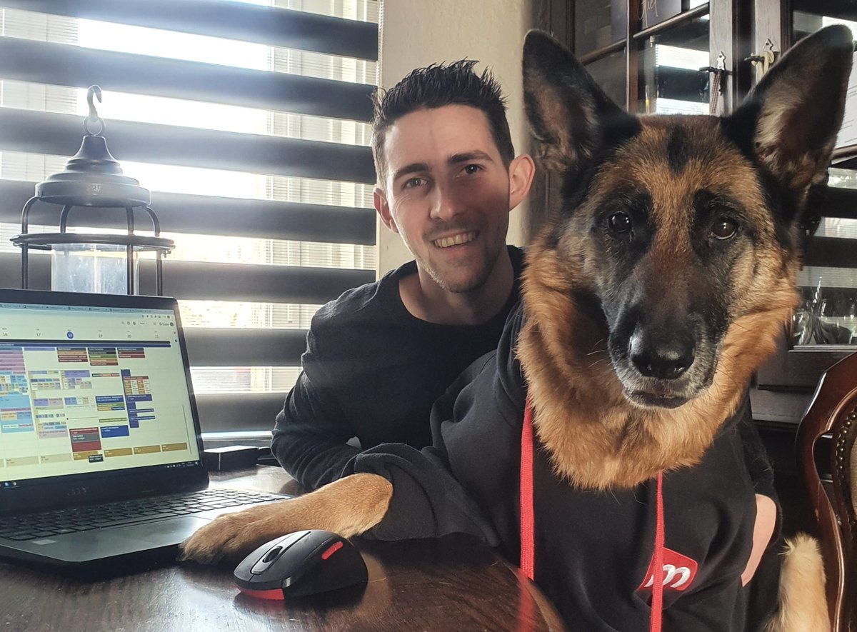 TTraats's tweet photo. Don’t let #SocialDistancing get you down...
#Mopinion [@managefeedback] continued the #HoodieDay tradition remotely.
Colleagues shared a #selfie from their home office. Take care, everyone!
#staypositive #coronavirus #COVID19 #coronavirusnetherlands https://t.co/y5L7hU2mrH