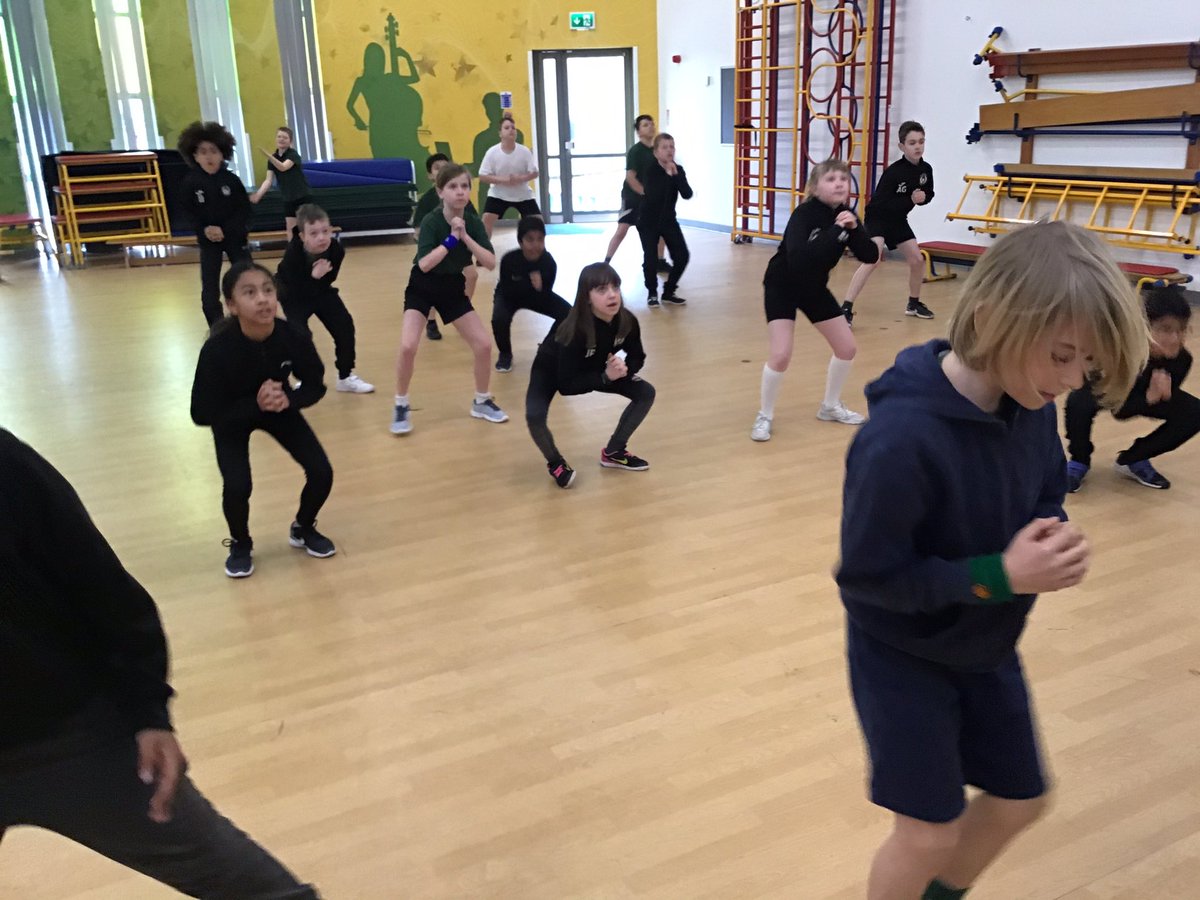 swallowsMPS's tweet photo. Another great warm up in PE with an 8 minute workout from @thebodycoach @Sports1MPS https://t.co/y68VIOxsfK