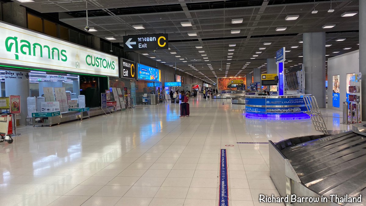 A heads up about customs. So few people were going through here that the customs people were literally x-raying all bags. Mine passed but two Thais in front of me had to open their suitcases for further inspection. [8/12]  #COVID19  #Thailand – at  Suvarnabhumi Airport (BKK) ท่าอากาศยานสุวรรณภูมิ