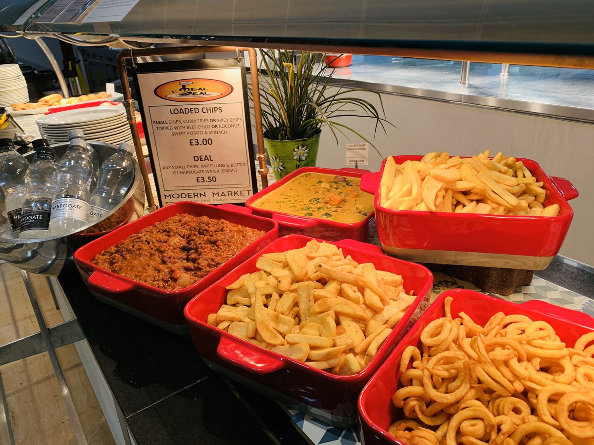 drummondfood's tweet image. Happy Thursday👍 Loaded Chips with Meat or Vegetable Filling, Soup &amp;amp; Chicken Salad or Egg Salad Deal😀👨‍🍳 #loadedchips #lovesalad @CarolineBaci @neilbird1969 @Mrstontour @JaworJim