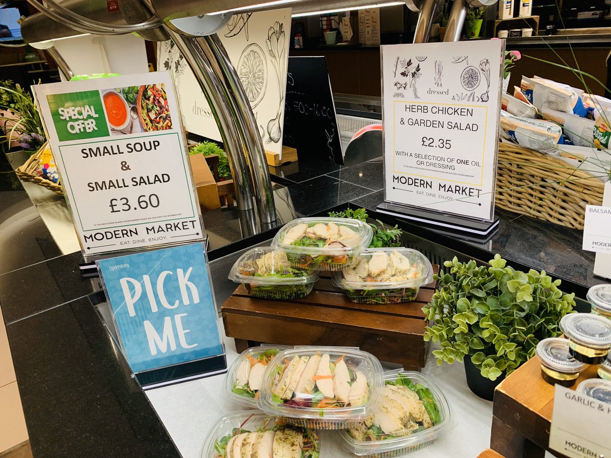 drummondfood's tweet image. Happy Thursday👍 Loaded Chips with Meat or Vegetable Filling, Soup &amp;amp; Chicken Salad or Egg Salad Deal😀👨‍🍳 #loadedchips #lovesalad @CarolineBaci @neilbird1969 @Mrstontour @JaworJim