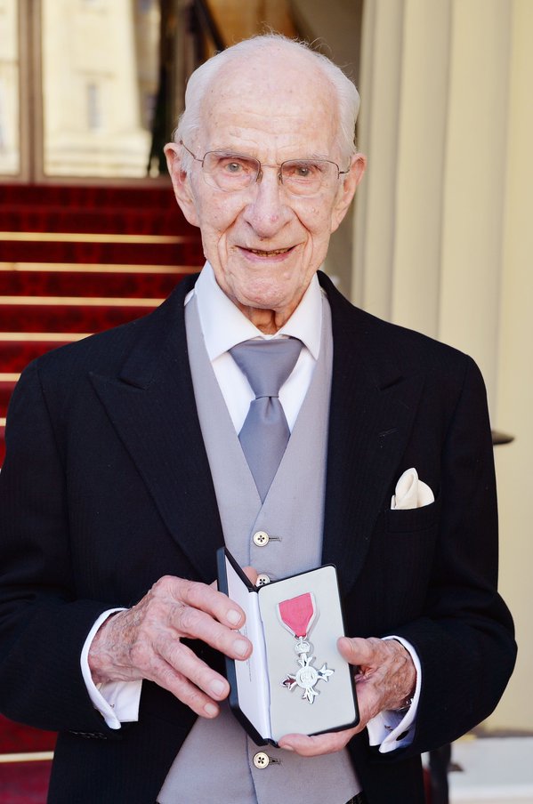AnaphylaxisUK's tweet photo. 🎂 We would like to wish our Honorary President, Dr. William Frankland MBE, a very happy 108th birthday 🎂

Throughout his life, Dr. Frankland has worked to improve lives and for 50 years+, he has been a pioneer for allergy research.

Find out more: https://t.co/ttBmETCvV2 https://t.co/5GUKybWndb
