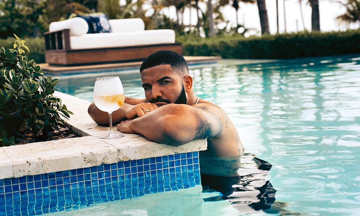 highsnobiety's tweet photo. These insane houses are where your favorite celebs are self-isolating: https://t.co/DcJL91xt6Y

I'd never want to leave tbh 😂 https://t.co/qPQ3gqayHs