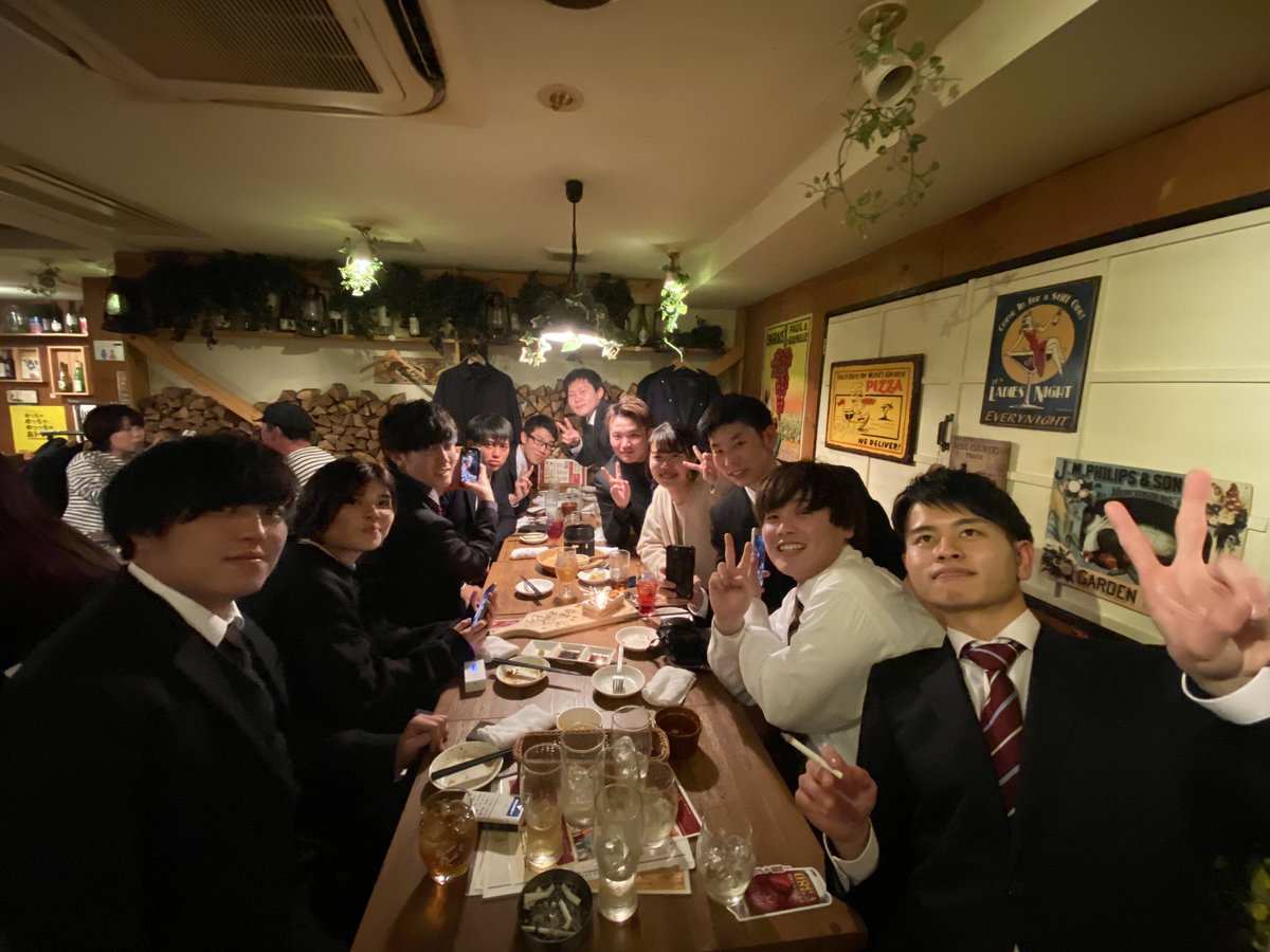 Y_Ryota1203's tweet photo. 単位ギリやったけど無事卒業🌸
来週から東京がんばります！ https://t.co/gCqAEw3iKD