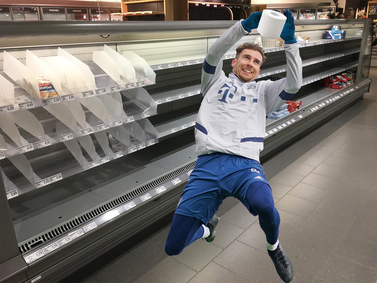 watcharofficial's tweet photo. @FCBayern @Photoshop @leongoretzka_ Kloretzka https://t.co/IeGI4ExI2q