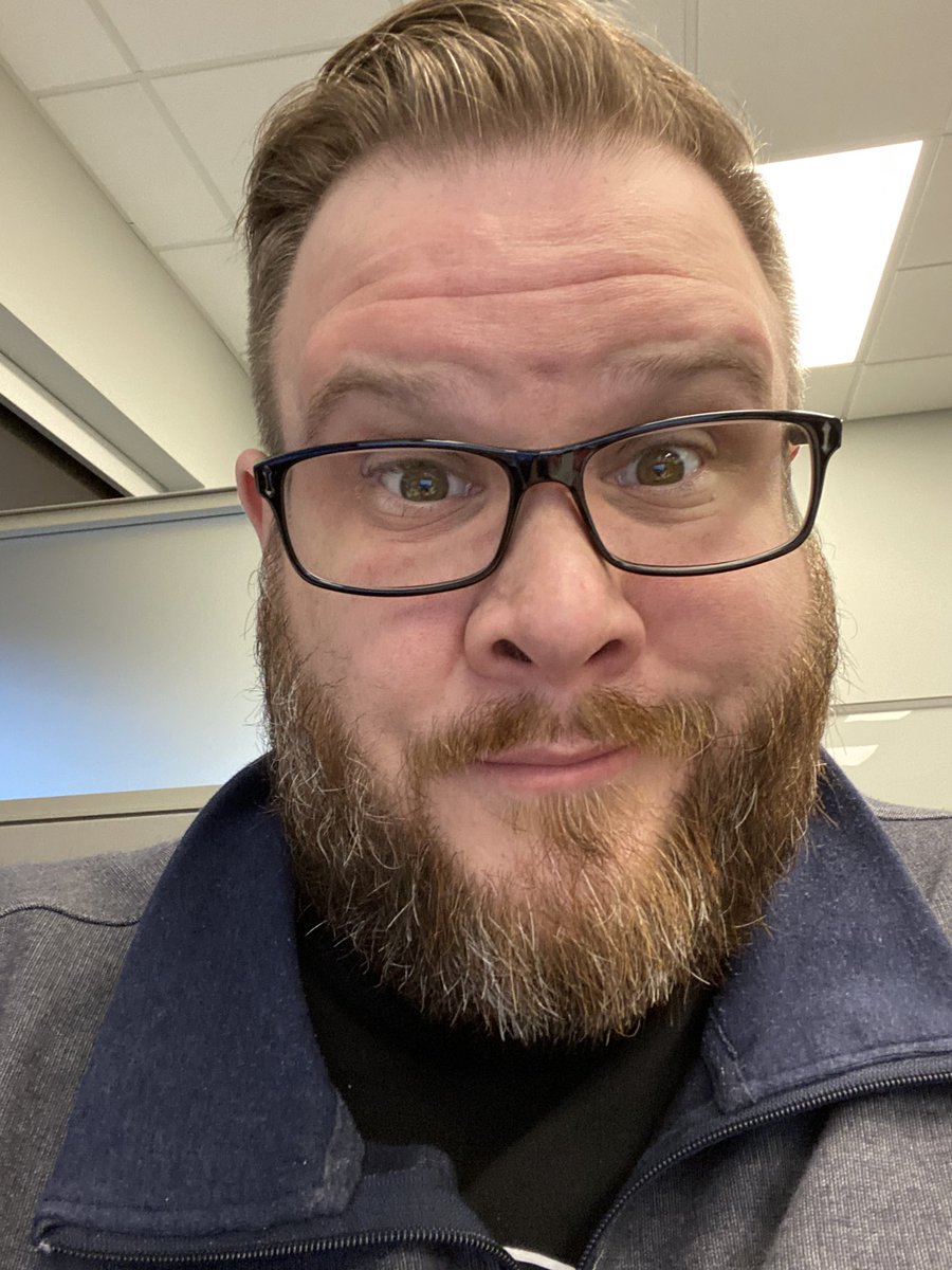 RickyGlore's tweet photo. Girls have #duckface
I have #dorkface
RT and show me your dork faces! https://t.co/Fld1zgqrQi