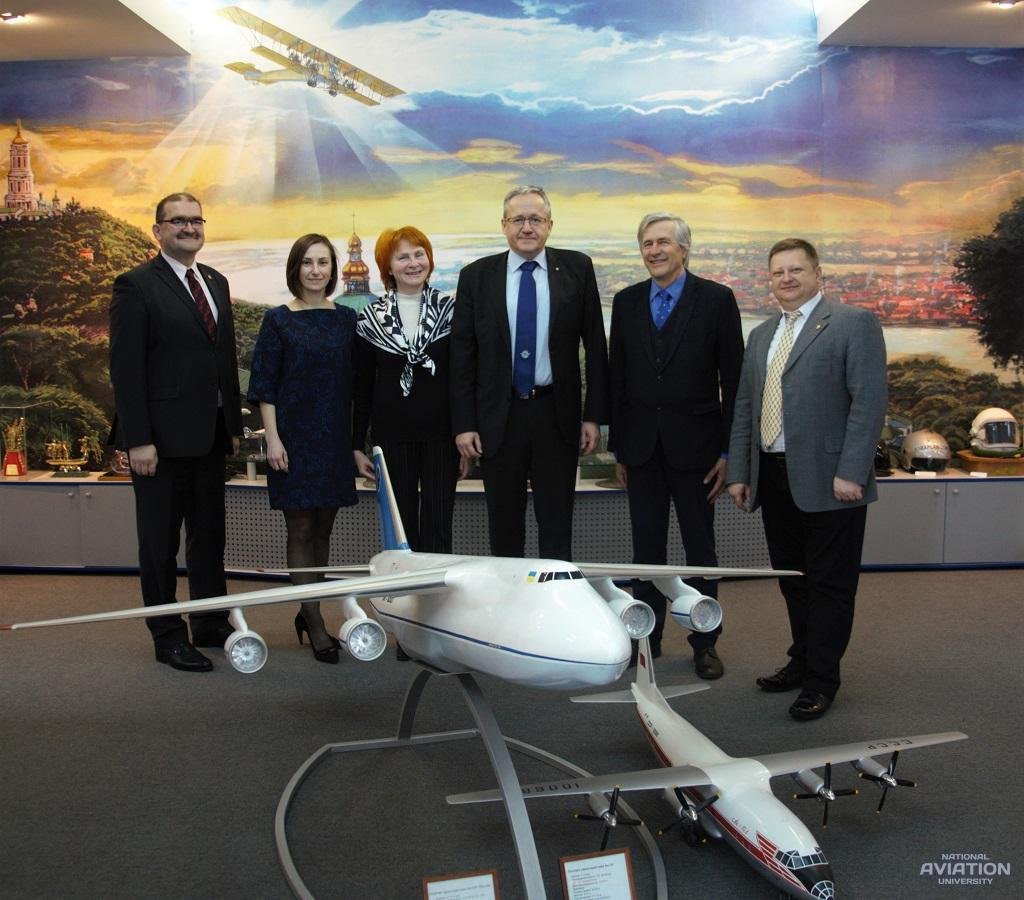 NAU_Officially's tweet photo. #NAU was visited by Ambassador Extraordinary and Plenipotentiary of the Slovak Republic Marek Shafin and Military Attaché Josef Shuri. The parties discussed the opportunities for cooperation and organization of joint scientific projects with the Slovak Republic universities. https://t.co/qBdhMkpYpC