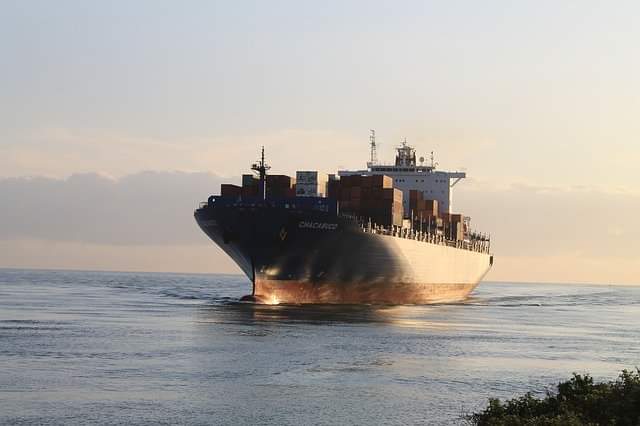 rail_sail's tweet photo. More than 80% of global trade is transported via Sea. #Shipping is the most effective and economical method of International transportation for most goods. 

#SeaFreight
#Freight
#FreightForwarding
#Cargo
#Logistics https://t.co/UAK1UyFfi7