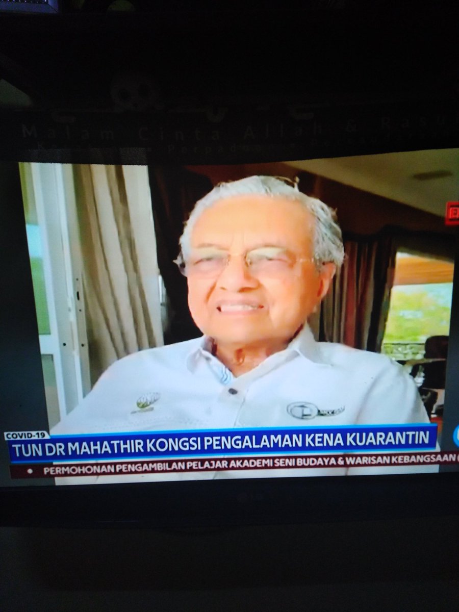 luqmanmukminn's tweet photo. atuk pon kene kuarantin MUAHAHAHAHA
#DudukDiamDiamDiRumah 
#malaysiacovid19 https://t.co/QbbpsxbTND