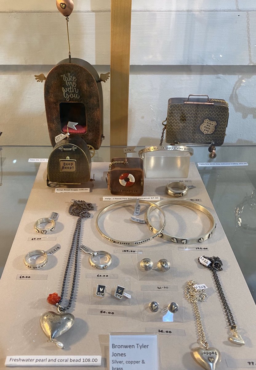 CraftLeeds's tweet photo. Today’s inspiring offerings! Get in touch if you’d like to buy, we can post to you or you can collect in person (adhering to strict hygiene rules). Call 0113 378 7241, email craftcentre-leeds@btconnect.com or comment #michellehughes #timfoxall #bronwentylerjones #pennysimpson https://t.co/5sJD8ANH75