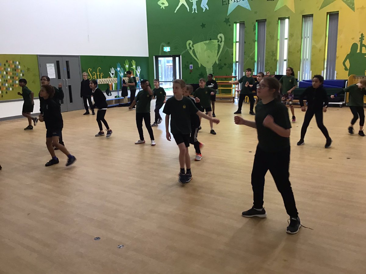 larksMPS's tweet photo. We’ve really enjoyed dancing in PE today! @Sports1MPS https://t.co/u5RUsRHV6k