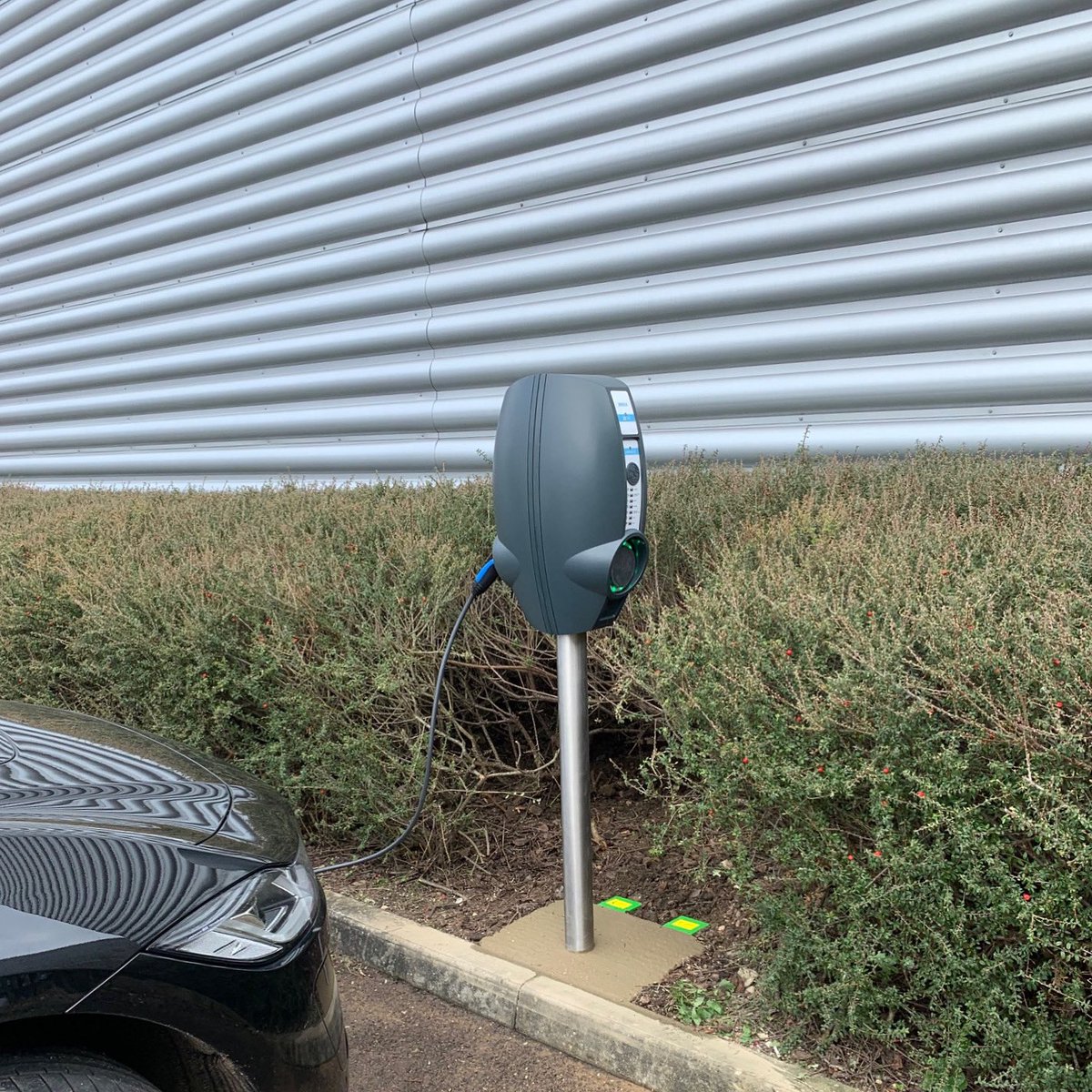 At Elecology it is business as usual until it is unsafe or not possible to continue 👷🏼 To brighten your day here is a dual 22kWh Businessline #evcharger installed just this week in #stalbans #suatainablebusiness #lowcarbon