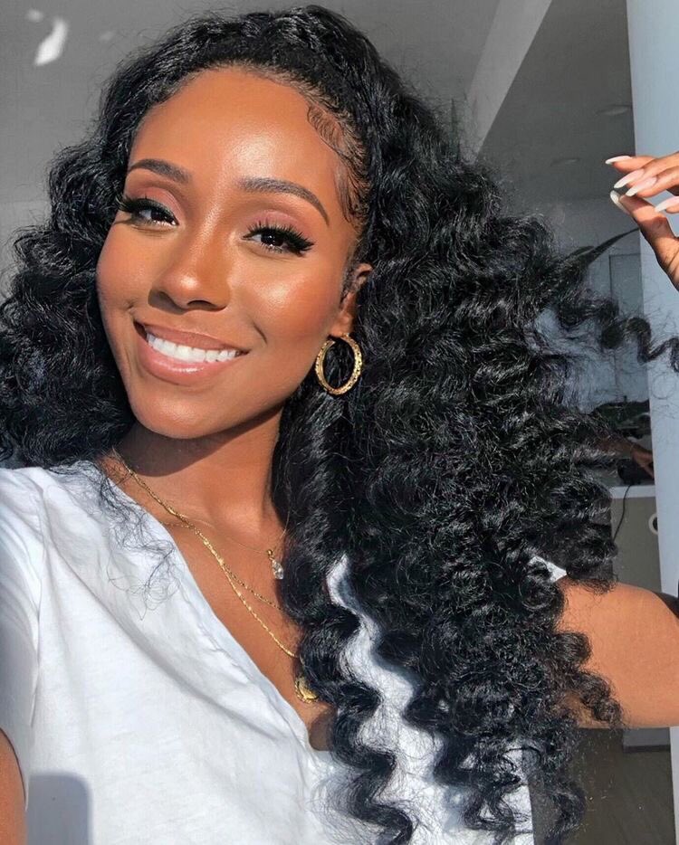 Nicole Noire Hair When You Re Glowing In Your Kinks Halfuphalfdown Wandcurls Naturalhair Skincare Halfuphalfdownhairstyle Kinkyhair Skin Beauty Hair Naturalhairstyles Skincareroutine Hairstyles Naturalhaircommunity