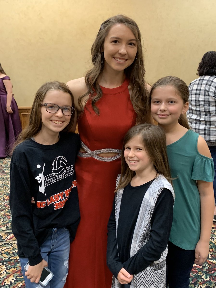 pam_pamwolf's tweet photo. Happy 18th to this girl today!! Not celebrating like we thought but so super proud of you and can’t wait to see what your future holds!! @haydenwolf_ 🎂🎈❤️#celebrateinlockdown #notstoppingourparty https://t.co/zqVWrq4Bvd