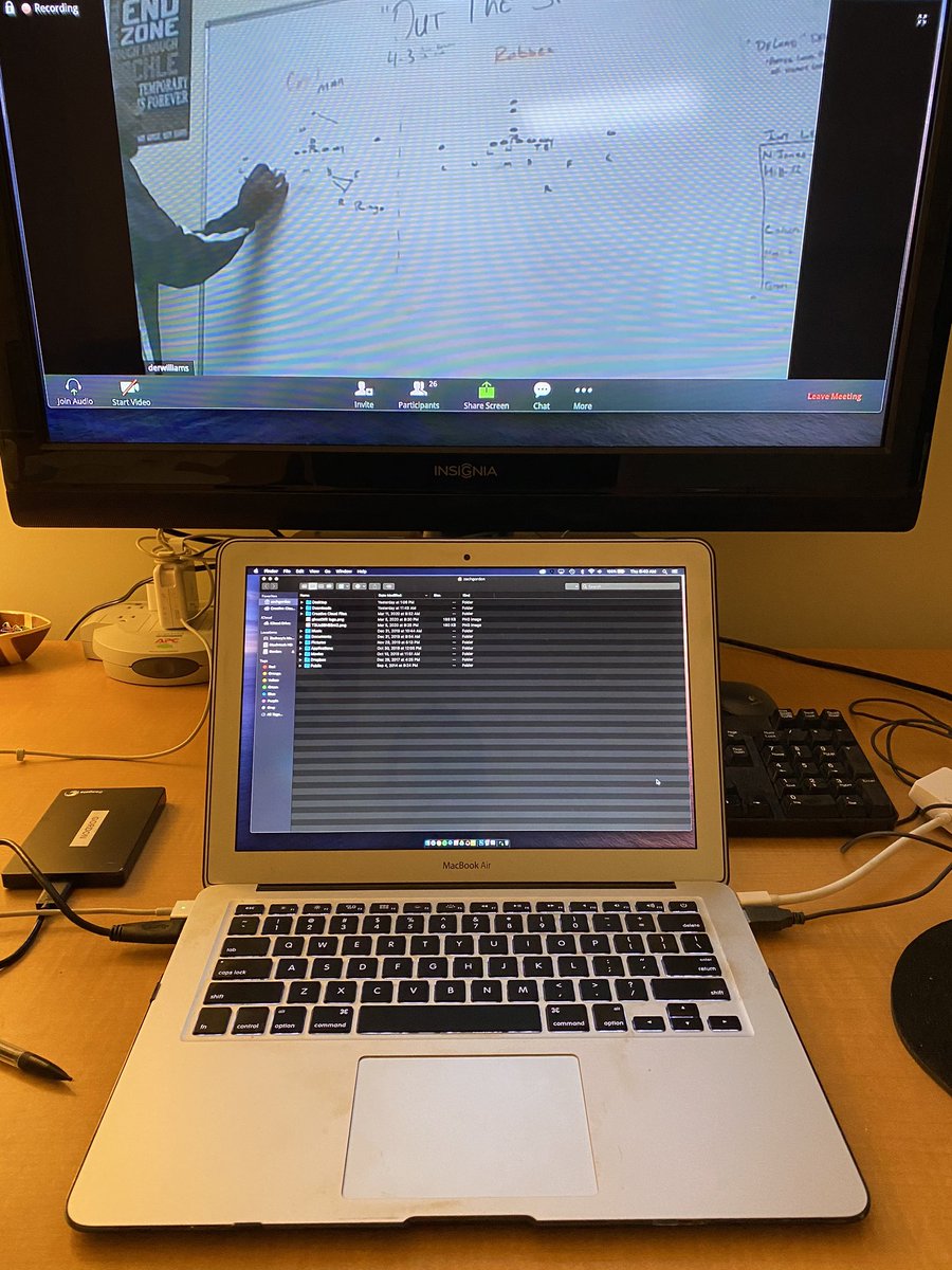 CoachGordon19's tweet photo. Tuning in to @CoachDwill9 from the next office over. Now talking coverages. #GrowTheGame #QuarentineLearning https://t.co/j0BrahJaVD