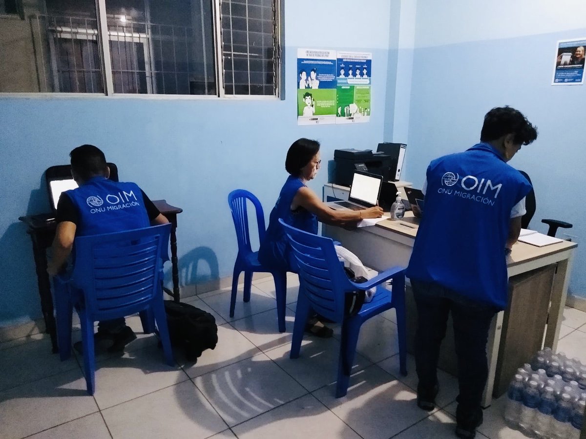 OIM_Peru's tweet photo. Gobernador y equipo de Diresa #Tumbes visitaron hospedajes de @OIM_Peru, donde albergamos a 100 personas venezolanas que estuvieron en CEBAF. Estrecharemos lazos de colaboración 💪 para monitorear salud de los albergados. Necesitamos #Solidaridad frente al #Covid19 https://t.co/wZQuwJ7907