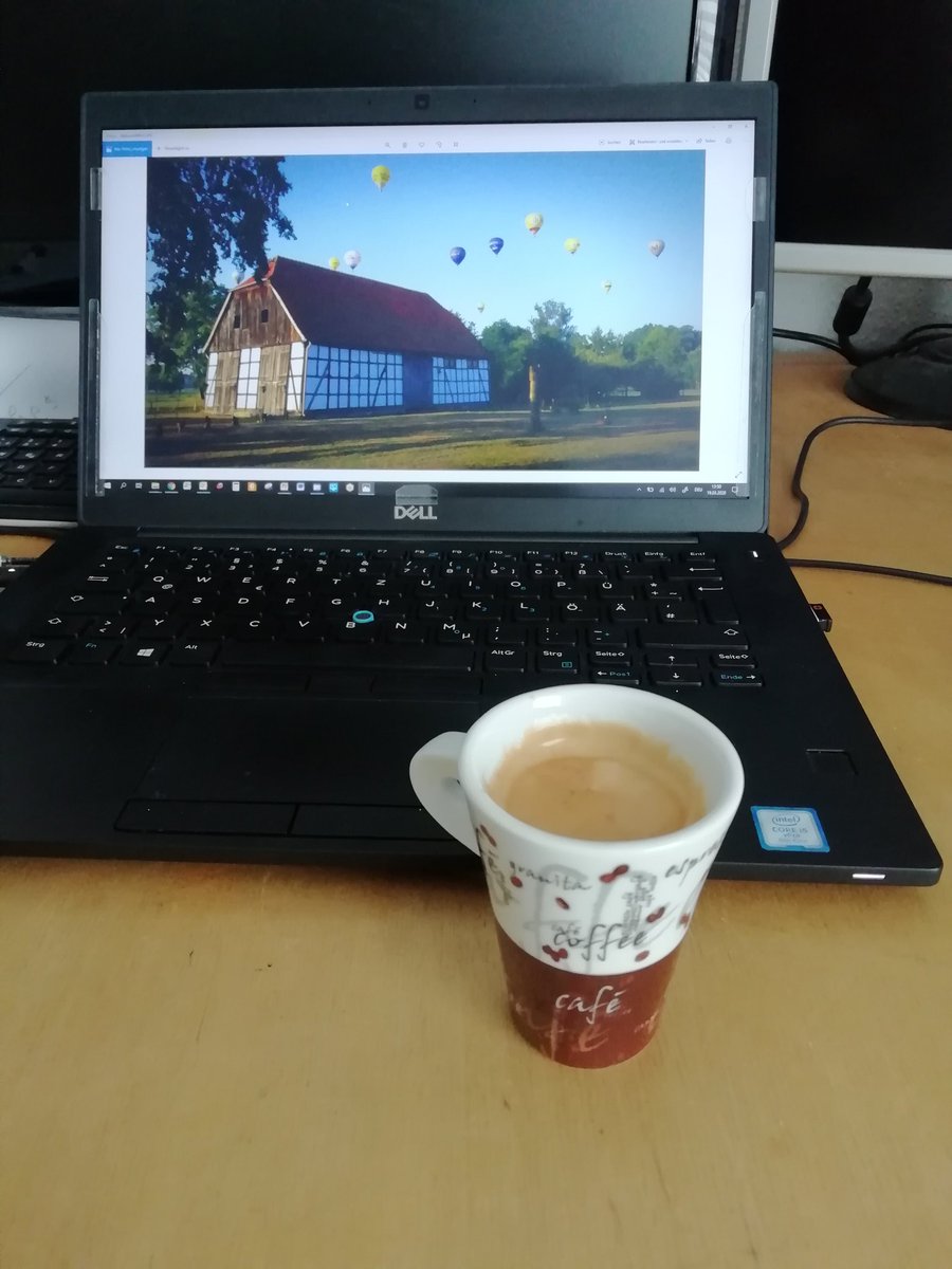 FSchlingermann's tweet photo. #Homeoffice kann mit einem privaten Kaffeelieferservice auch ganz gut sein, auch wenn ich den direkten Austausch mit den #Lurse Kollegen vermisse... #FlattenTheCurve https://t.co/XhOxsVXFnd